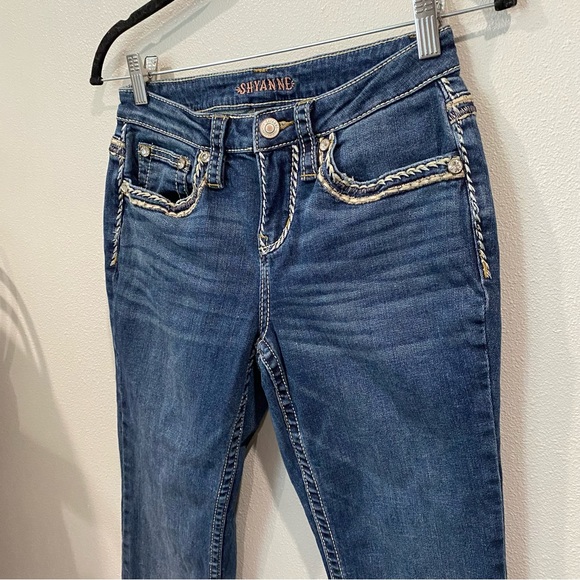 Shyanne Western Embroidered Full Length Low Rise Embellished Bootcut Denim 27 - Picture 2 of 10